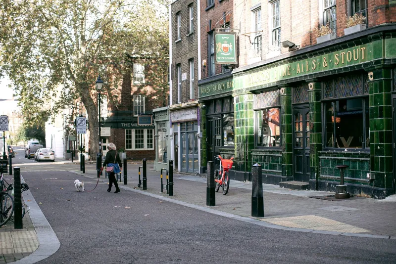 First Pint, First Name: The Quiet Magic That Turned a Stranger Into a Regular