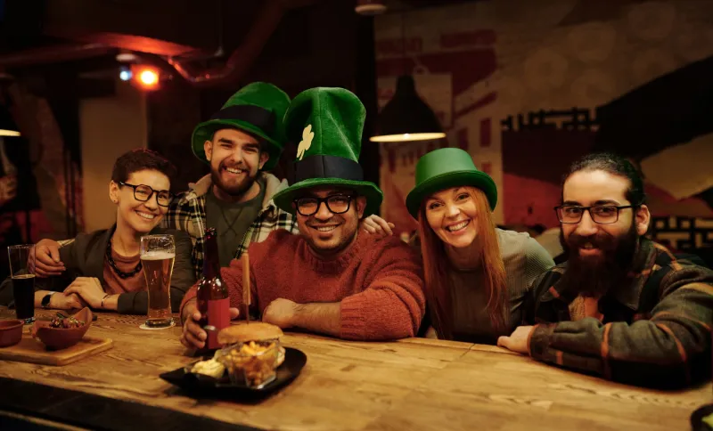Her Round: The Women Who Made the Pub and the Moment We Forgot Them