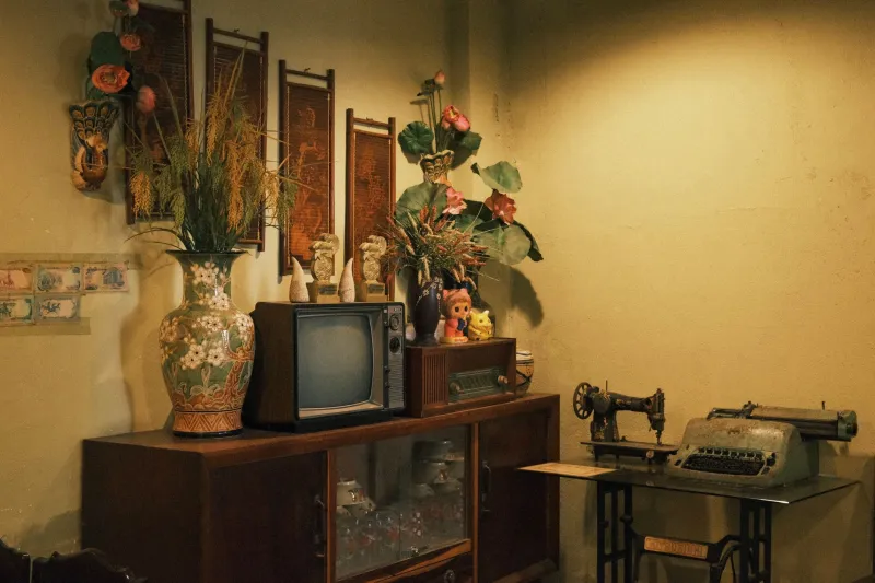Pinned to the Wall: The Faded Photographs That Knew Every Face in the Room