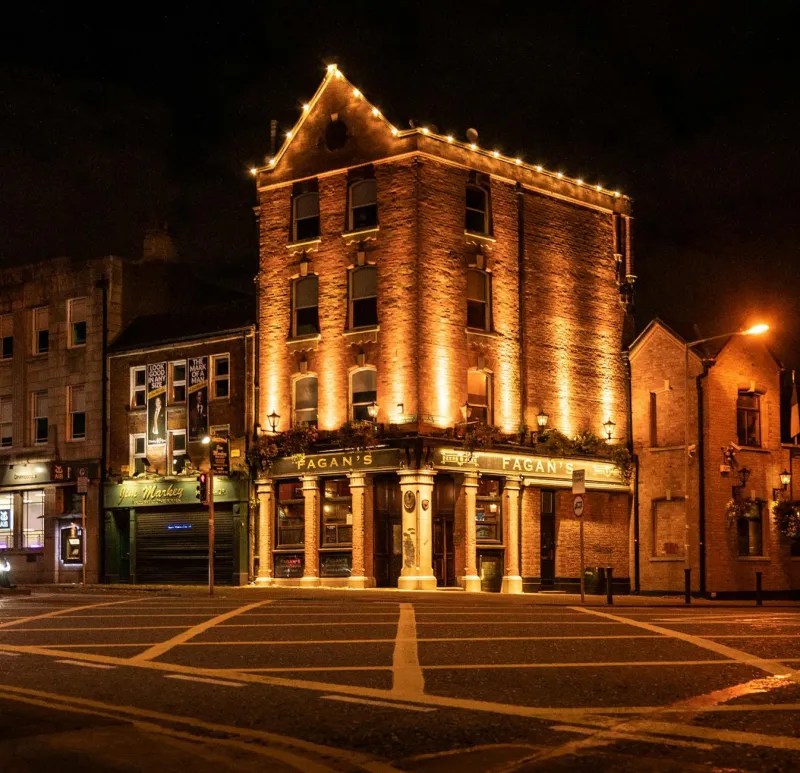 The Pub Crawl That Nobody Finishes: How Britain Lost the Art of the Long Night Out