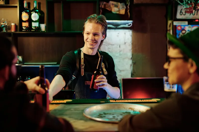 The Nod That Nobody Gives Anymore: How Pubs Once Turned Strangers Into Locals